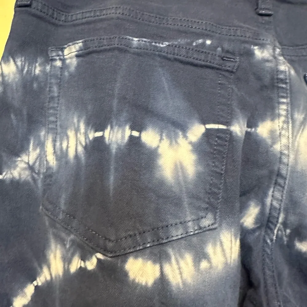 J.Crew Tie Dye Vintage Straight Jeans Indigo Spiral Raw Hem Size 29 NWOT